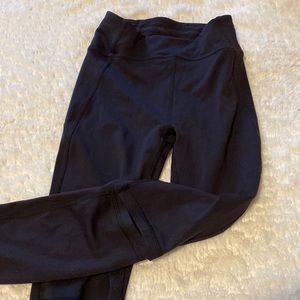 Lululemon legging with knee slits